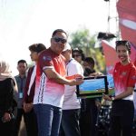 Wagub Sumsel, Cik Ujang resmi meluncurkan acara “QRIS Run Bidar Fest” yang dipusatkan di Pelataran Benteng Kuto Besak (BKB), Sabtu (16/8/2025). Foto: Humas Pemprov Sumsel.