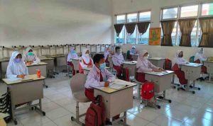 Ilustrasi para siswa SD di Palembang belajar di kelas. Foto: Dok Sumselheadline.com.