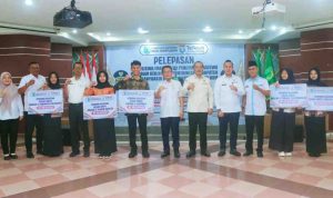 Para calon mahasiswa asal Muba yang mendapat beasiswa dari Pemkab Muba, Rabu (20/8/2025). Foto: Kominfo Muba.