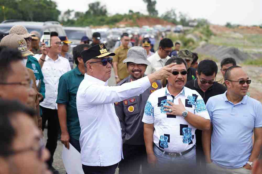 Wagub Sumsel, Cik Ujang meninjau rencana jalan khusus pertambangan di Lahat, Senin (11/8/2025). Foto: Humas Pemprov Sumsel.