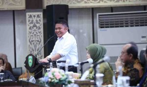 Gubernur Sumsel, Herman Deru saat mnerima kunjungankerja anggota DPD RI di Ruang Bina Praja, Pemprov Sumsel, Senin (15/9/2025). Foto: Humas Pemprov Sumsel.