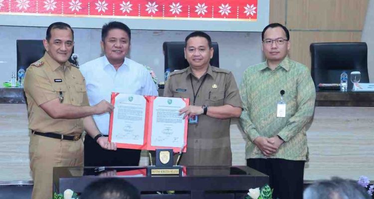 Gubernur Sumsel, Hermen Deru dan Kasatgas KPK Wilayah II, Untung Wicaksono hadiri rapat Koordinasi Program Pemberantasan Korupsi Terintegrasi Tahun 2025 di Graha Bina Praja, Selasa (23/9/2025). Foto: Humas Pemprov Sumsel.