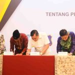 Bupati Muba, Hm Toha menandatangani nota kesepakatan penyediaan dan pendistribusian gas bumi melalui jaringan distribusi gas (jargas) rumah tangga bersama Kementerian Energi dan Sumber Daya Mineral (ESDM), di Hotel Shangri-La, Jakarta, Kamis (18/9/2025). Foto: Kominfo Muba.