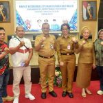 Sekda Sumsel, Edward Candra bersama kepala isntasni terkait usai memimpin rapat koordinasi peresiapan Pornas Korpri, Selasa (2/9/2025). Foto: Humas Pemprov Sumsel.