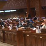 Para anggota DPRD Sumsel yang mengikuti paripurna XXI 2025, Senin (29/9/2025). Foto: Humas Pemprov Sumsel.