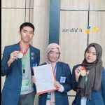 Siswa dan siswi asal Kabupaten Ogan Ilir, Azzahra Putri Efania, Bunga Shafira Muthmainah, dan Imam Zayid, kelas XI MAN insan Cendikian OKI, juara lomba riset internasional. Foto: IST