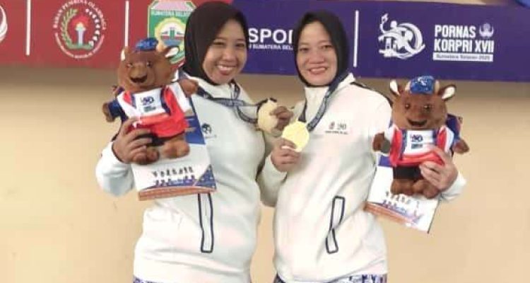 Dua atlet putri asal PNS Muba mendapat memdali emas pada ajang Pornas Korpri. Foto: Kominfo Muba.