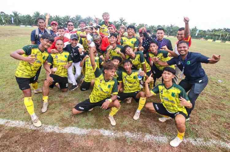 Tim sepakbola Muba yang menang telak atas PALI pada Porprov XV Sumsel, Rabu (22/10/2025). Foto: Kominfo Mba.
