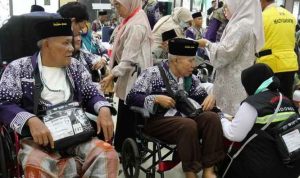 Pemeriksaan kesehatan para jemaah haji Sumsel sebelum keberangkatan. Foto: Dok Kemenag Sumsel.