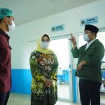 Wakil Wali Kota Palembang, Prima Salam meresmikan Satuan Pemenuhan Pelayanan Gizi (SPPG) di Yayasan Fauzi Tiga Wijaya, Kecamatan Gandus, Kamis (9/10/2025). Foto: KMominfo Palembang.