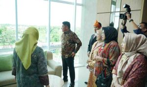 deru (14) Gubernur Sumatera Selatan (Sumsel), Dr H Herman Deru meresmikan beroperasinya Rumah Sakit (RS) Permata Palembang dalam acara Grand Opening yang berlangsung di Jalan Soekarno-Hatta, Sabtu (25/10/2025). Foto: Humas Pemprov Sumsel.