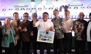 deru (16) Gubernur Sumsel, Herman Deru dan sejumlah bupati menghadiri dialog interaktif “Inovasi dan Terobosan Mendorong Sumsel Mandiri Pangan” di Hotel Novotel Palembang, Jumat (24/10/2025). Foto: Humas Pemprov Sumsel.