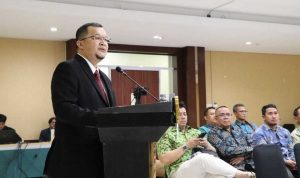 Hendri Zainuddin saat Sidang Terbuka Promosi Doktor Administrasi Publik di Universitas Muhammadiyah Jakarta (UMJ). Foto: IST