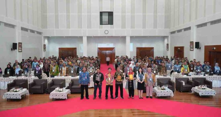 Kepala Bidang Persandian Kominfo Muba, Jerry Rinoldy ST MT menghadiri Cyber Incident Exchange Forum (CIEF) yang diselenggarakan oleh Badan Siber dan Sandi Negara (BSSN) di Aula dr. Roebiono Kertopati, Kantor BSSN Sawangan, Depok, Jawa Barat, Selasa (28/10/2025). Foto: Kominfo Muba.