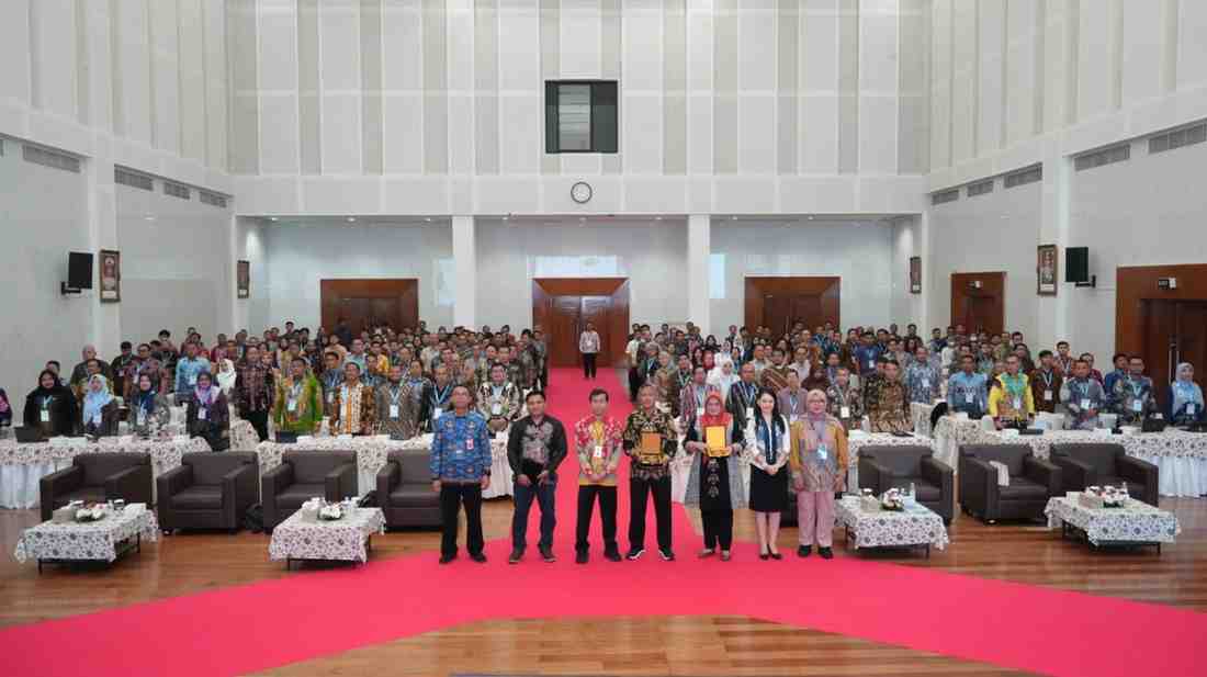 kom Kepala Bidang Persandian Kominfo Muba, Jerry Rinoldy ST MT menghadiri Cyber Incident Exchange Forum (CIEF) yang diselenggarakan oleh Badan Siber dan Sandi Negara (BSSN) di Aula dr. Roebiono Kertopati, Kantor BSSN Sawangan, Depok, Jawa Barat, Selasa (28/10/2025). Foto: Kominfo Muba.