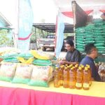 Sejumlah kebutuhan dapurt dijual muarh di Operasi Pasar Mura di Keluang, Muba. Foto: Kominfo Muba.