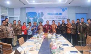 petro Wakil Bupati Muba Kyai Abdur Rohman Husen, selaku Kuasa Pemegang Saham (KPS), ikut Rapat Umum Pemegang Saham (RUPS) yang berlangsung di Gedung PT Petro Muba, Sekayu, Jumat (31/10/2025). Foto: Kominfo Muba.