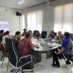 Kepala Dinas Tenaga Kerja dan Transmigrasi (Disnakertrans), Herryandi Sinulingga, AP memimpin rapat persiapan Job Fair. Kamis (2/10/2025). Foto: Kominfo Muba.