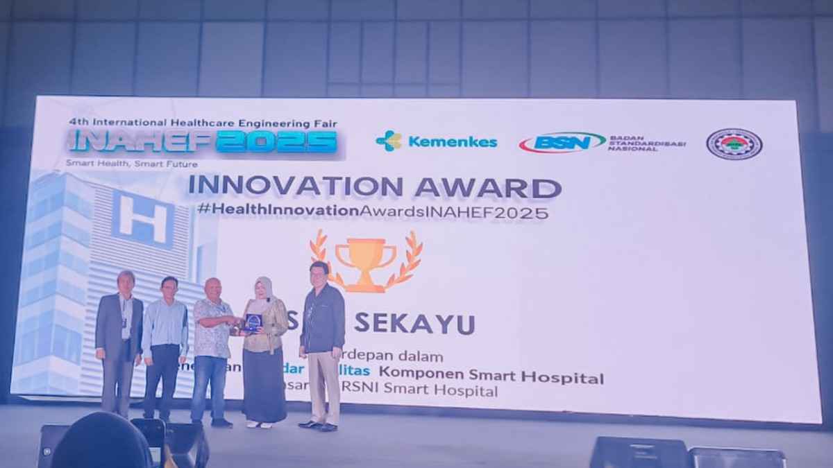 rsud Direktur RSUD Sekayu, dr. Dina Krisnawati Octaviani, M.Kes pada ajang Health Innovation Awards INAHEF 2025 yang digelar di Gedung Smesco, Jakarta. Foto: Kominfo Muba.