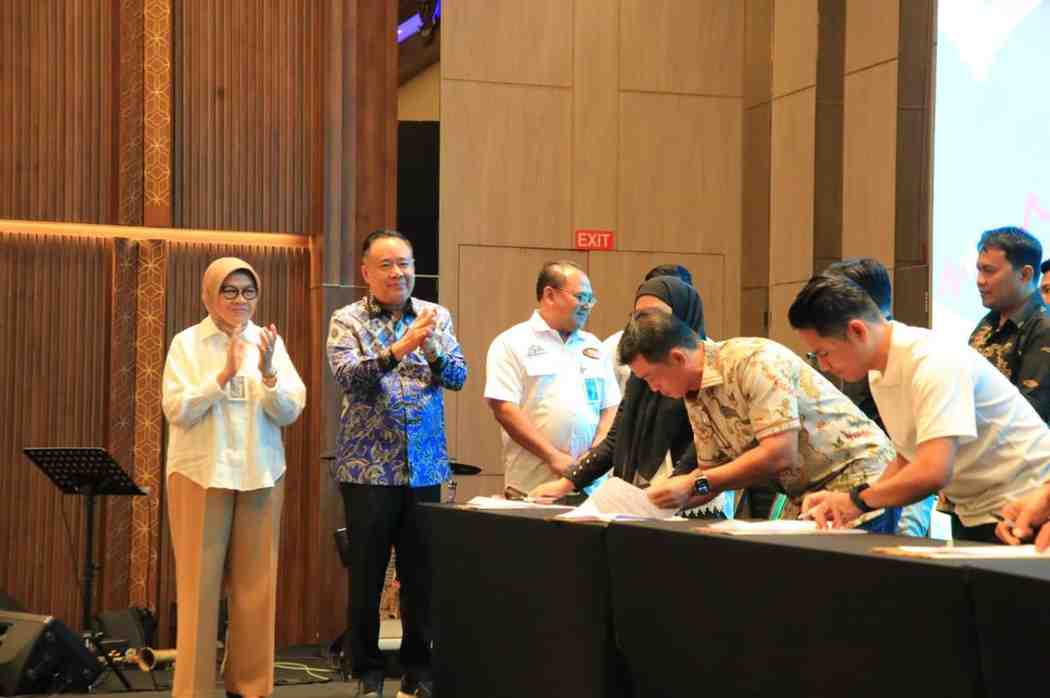 Wagub Sumsel, Cik Ujang saat menghadiri Gathering dan PKS Massal Developer BNI Wilayah 03 yang digelar di Palembang, Jumat (17/10/2025). Foto: Humas Pemprov Sumsel.