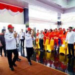 Bupati Muba, HM Toha saat melepas kontingan Porprov, Rabu (15/10/2025). Foto: Kominfo Muba.