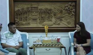 Sekda Palembang, Aprizal menerima Perwakilan Konsulat AS untuk Sumatera, Lisa N. Podolny, Kamis (20/11/2025). Foto: Kominfo Palembang.
