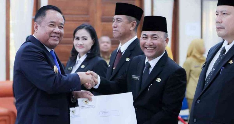 Apriyadi, mantan Sekda Muba, kini dilantik menjadi Asisten I Pemprov Sumsel, Senin (3/11/2025). Foto: Kominfo Muba.