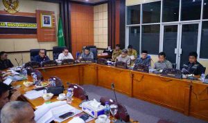 Rapat badan anggaran DPRD Muba, membahas rencana anggaran APBD TA 2026, Se;asa (11/11/2025). Foto: Kominfo Muba.