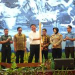 Gubernur Sumsel, Herman Deru secara resmi meluncurkan 200 Calendar of Event (CoE) 2025 yang berasal dari 17 kabupaten/kota. Foto: Humas Pemprov Sumsel.