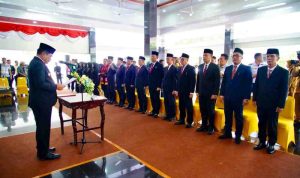 Bupati Muba, HM Toha melantik sejumlah kepala dinas di lingkungan Pemkab Muba, Selasa (4/11/2025). Foto: Kominfo Muba.