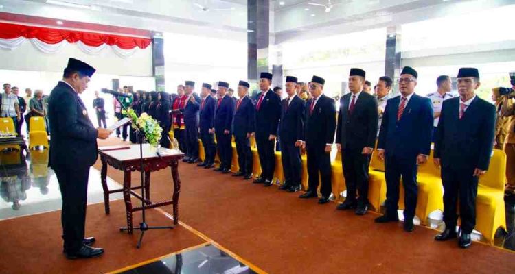 Bupati Muba, HM Toha melantik sejumlah kepala dinas di lingkungan Pemkab Muba, Selasa (4/11/2025). Foto: Kominfo Muba.