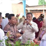 Tim juri Inovation Government Award (IGA) 2025, yang diwakili oleh Agus Eko Nugroho mengunjungi pasar murah di Palembang. Rabu (19/11/2025). Foto: Kominfo Palembang.