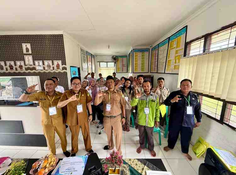 Kegiatan Sosialisasi, Pembentukan dan Penguatan Kapasitas PPID Desa. Kegiatan ini diselenggarakan di Kantor Desa Sialang Agung, Kecamatan Plakat Tinggi, Selasa (11/11/2025), Foto: Kominfo Muba.