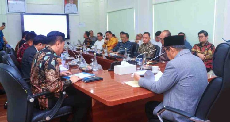 Wabup Muba, Rohman memimpin RUPS PT Muba Energi Maju Berjaya, Sabtu (8/11/2025). Foto: Kominfo Muba.