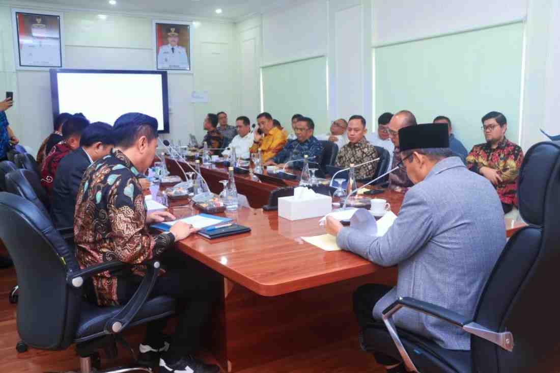 Wabup Muba, Rohman memimpin RUPS PT Muba Energi Maju Berjaya, Sabtu (8/11/2025). Foto: Kominfo Muba.