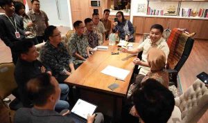 rumah (3) Didampingi sejumlah kepala OPD, Walikota Palembang Ratu Dewa melakukan pertemuan dengan Menteri PKP Maruarar Sirait dan Kepala BPS Amalia Adininggar Widyasanti, JUmat (14/11/2025). Foto: Kominfo Palembang.