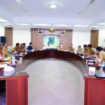 Bupati Muba, HM Toha saat memimpin rapat bersama para kepala OPD, Rabu (5/11/2025). Foto: Kominfo Muba.