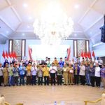 Gubernur Sumsel, Herman Deru menerima kunjungan Undang Luak Johol Dato’ Hj. Muhammed Bin Hj. Abdullah dalam kegiatan silaturahmi dan perbandingan adat Luak Johol dan Melayu Palembang di Griya Agung, Senin (8/12/2025). Foto: Humas Pemprov Sumsel.