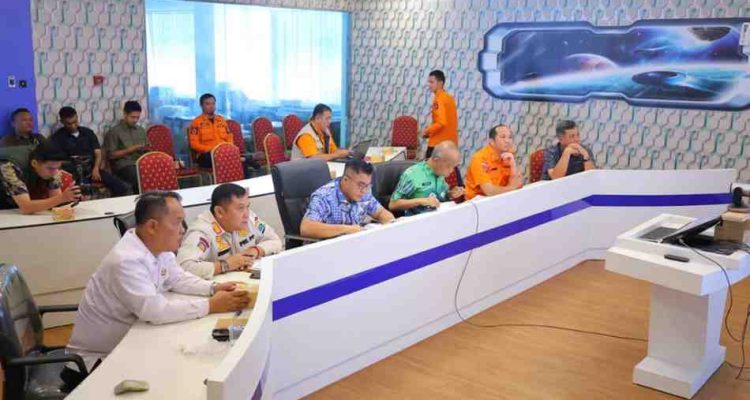 Asisten III Pemkot Palembang, Ahmad Bastari, yang mengikuti pemberian penghargaan bidang kependudukan di Auditorium Graha Bina Praja, Kantor Gubernur Sumsel, Kamis (11/12/2025). Foto: Kominfo Palembang.
