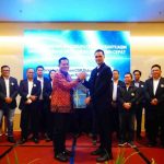 Bupati Muba, HM Toha di acara pengukuhan Forum Tanggung Jawab Sosial Perusahaan (TSP/CSR) Kabupaten Musi Banyuasin Periode 2025–2030 dan penyerahan dokumen Rencana Kerja Pembangunan Daerah (RKPD) Non-APBD Tahun 2026 di Hotel The Zuri Palembang, Senin (22/12/2025). Foto: Kominfo Muba.