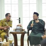 Wali Kota Palembang, Drs. Ratu Dewa, MSi, rapat koordinasi bersama seluruh Organisasi Perangkat Daerah (OPD) di Balai Kota, Senin (1/12/2025). Foto: Kominfo Palembang.