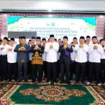 Bupati Muba, HM Toha bersama para pengurus Daerah DMI Muba, sekaligus memperingati Hari Santri Nasional 2025, Rabu (3/12/2025). Foto: Kominfo Muba.