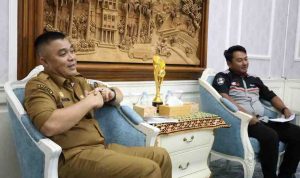 Ketua HBC Chapter Palembang, Asenja Nasril saat bersilaturrahim dengan Sekda Palembang, Aprizal Hasyim, Selasa (27/1/2026). Foto: Kominfo Palembang.