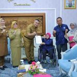 Sekretaris Daerah Kota Palembang, Aprizal Hasyim saat menerima audiensi Himpunan Wanita Disabilitas Indonesia (HWDI) Provinsi Sumatera Selatan di ruang Setda Kota Palembang, Selasa (13/1/2026). Foto: Kominfo Palembang.