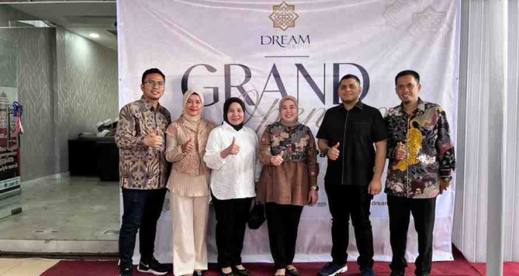 Grand Opening Dream Tour dihadiri Ketua TP PKK Kota Palembang, Hj. Dewi Sastrani, Rabu (28/1/2026). Foto: Kominfo Palembang.