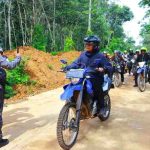 Gubernur Herman Deru bersama rombongan melakukan peninjauan pembangunan jalan sekaligus bersilaturahmi menggunakan sepeda motor ke Kabupaten Banyuasin dan Kabupaten Ogan Komering Ilir (OKI). Foto: Humas Pemprov Sumsel.