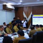 Direktorat Jenderal Pajak (DJP) Sumatera Selatan dan Kepulauan Bangka Belitung yang dipimpin Ega Fitrinawati paparan di hadapan Sekda Sumsel Edrward Candra tantang optimalisasi pendapatan pajak, Selasa (13/1/2026). Foto: Humas Pemprov Sumsel.