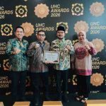 Wawako Palembang, Prima Salam bersama sjeumlah pejabat Pemkot usai menerimapenghargaan UHC Award di Ballroom JIEXPO Kemayoran, Jakarta Pusat, Selasa (27/1/2026). Foto: Kominfo Palembang.