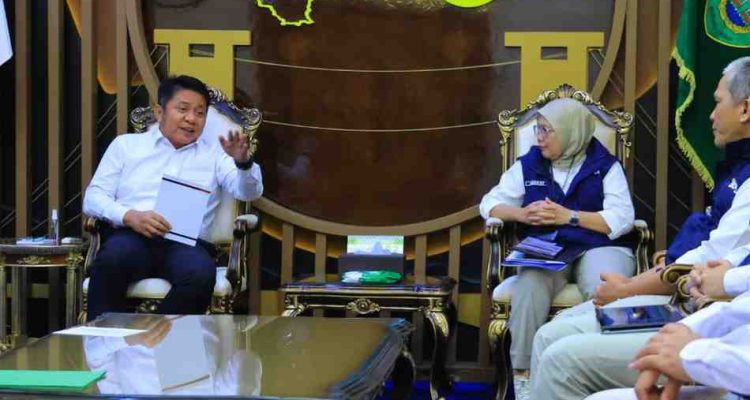 Gubernur Sumatera Selatan (Sumsel), Dr. H. Herman Deru menerima audiensi Pemimpin Wilayah (Pimwil) Perum Bulog Kantor Wilayah Sumsel dan Bangka Belitung di Kantor Gubernur Sumsel, Senin (23/2/2026). Foto: Humas Pemprov Sumsel.