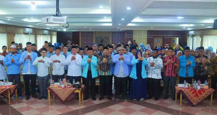 Wakil Bupati Musi Banyuasin Abdur Rohman Husen menghadiri Pembukaan Pembinaan Ustadz dan Ustadzah Guru Ngaji di 15 kecamatan dalam Kabupaten Musi Banyuasin, Se;asa (17/2/2026). Foto: Kominfo Muba.